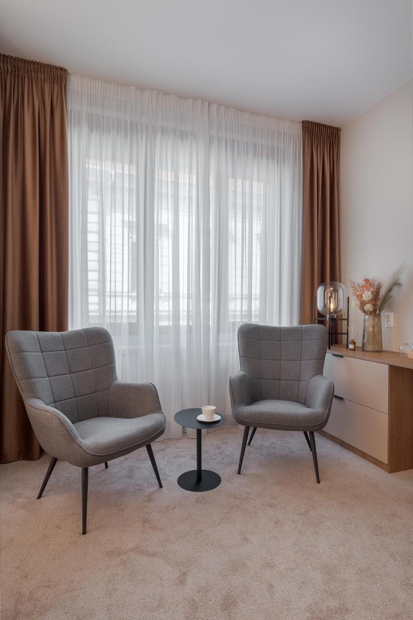 Oasis Rooms Oradea Εξωτερικό φωτογραφία
