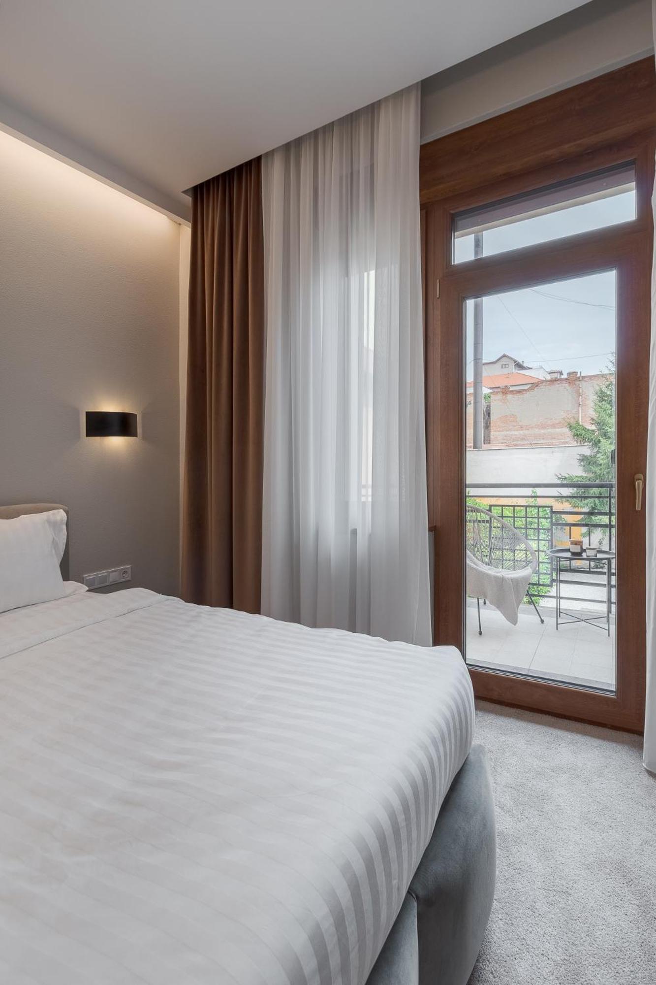 Oasis Rooms Oradea Εξωτερικό φωτογραφία
