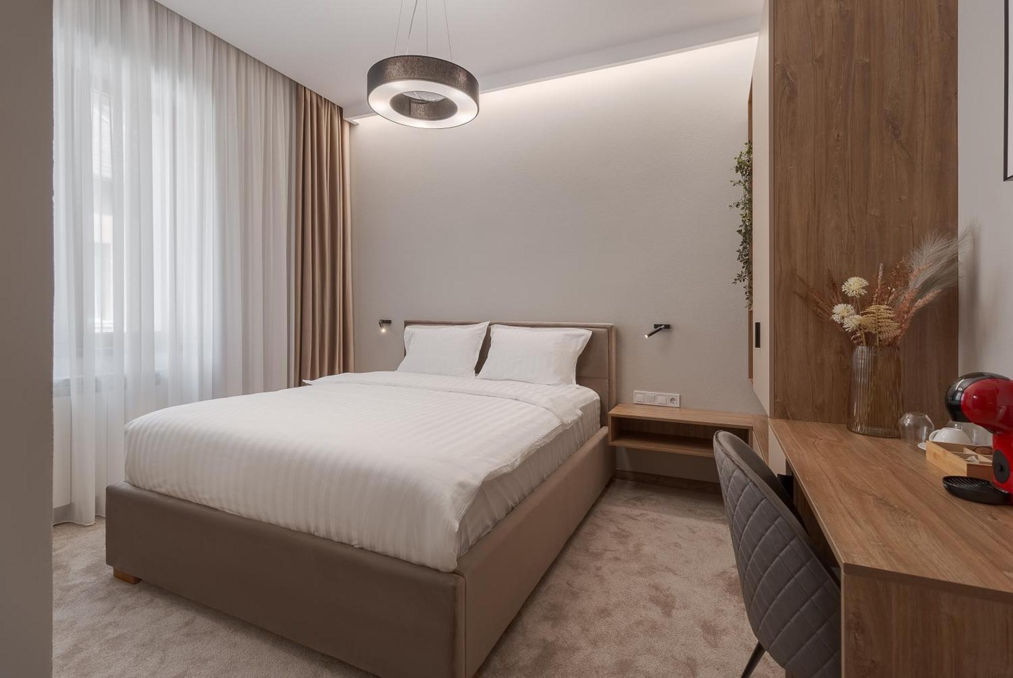 Oasis Rooms Oradea Εξωτερικό φωτογραφία