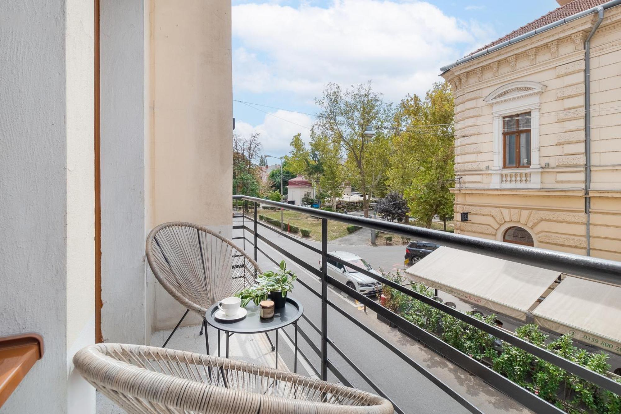 Oasis Rooms Oradea Εξωτερικό φωτογραφία